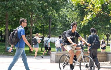 Students walking on Skiles Walkway. 